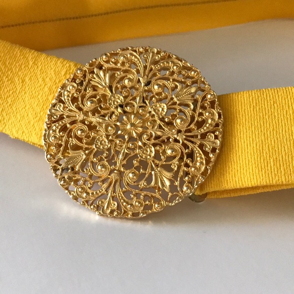 Accessories - Vintage yellow belt